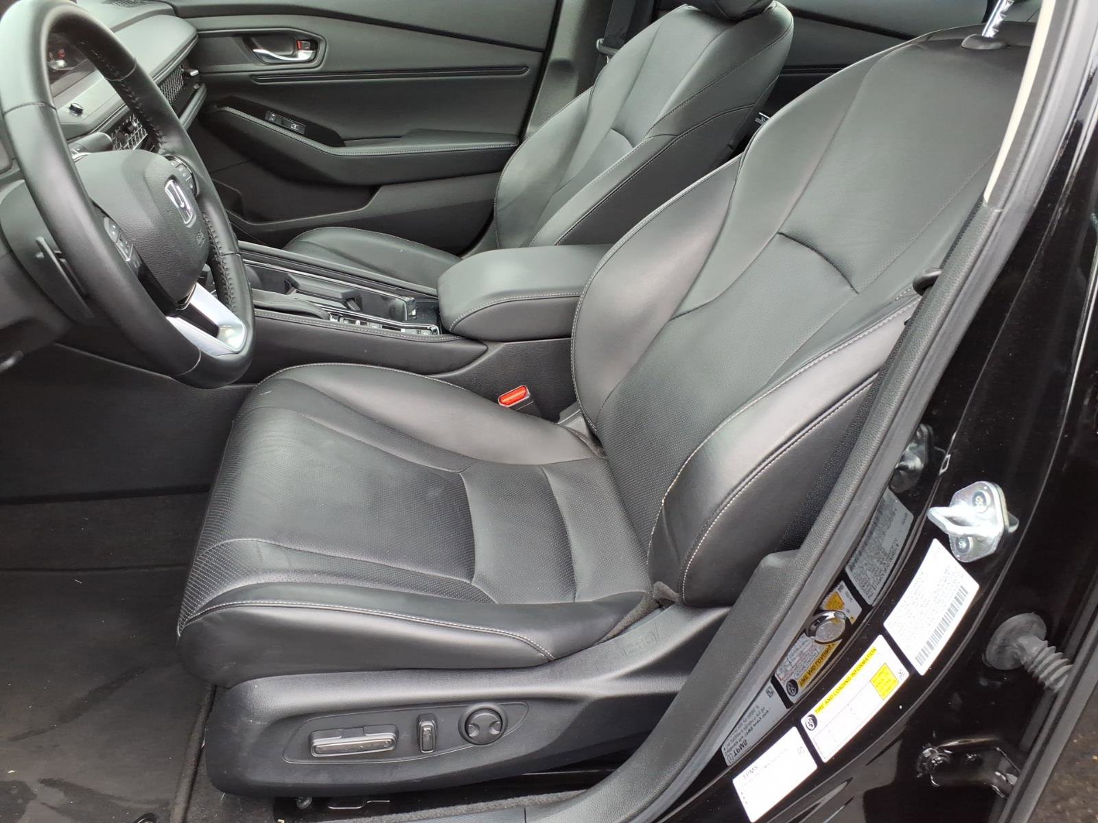 Used 2023 Honda Accord Touring image 15