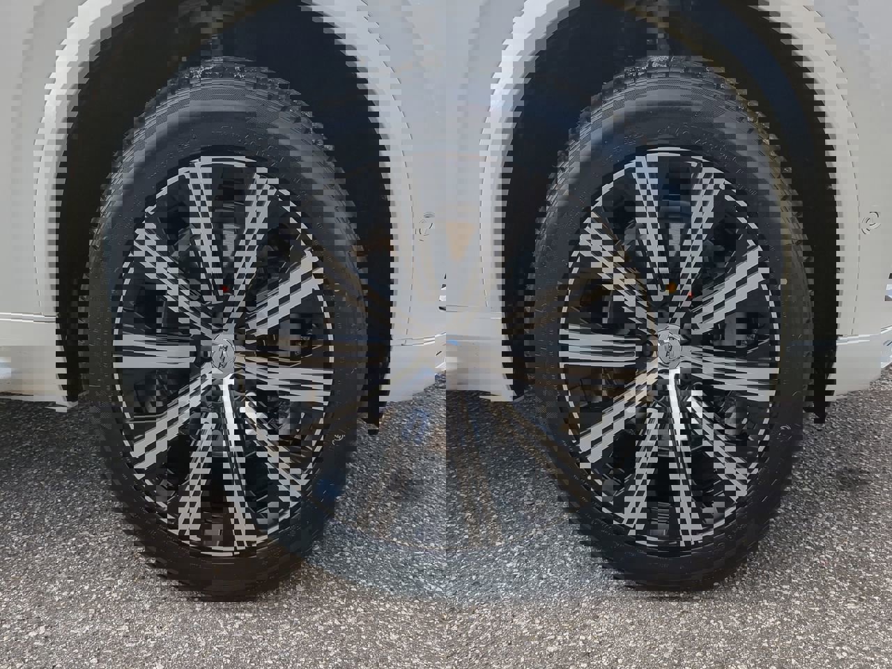 Used 2020 Volvo XC90 T6 Inscription image 9