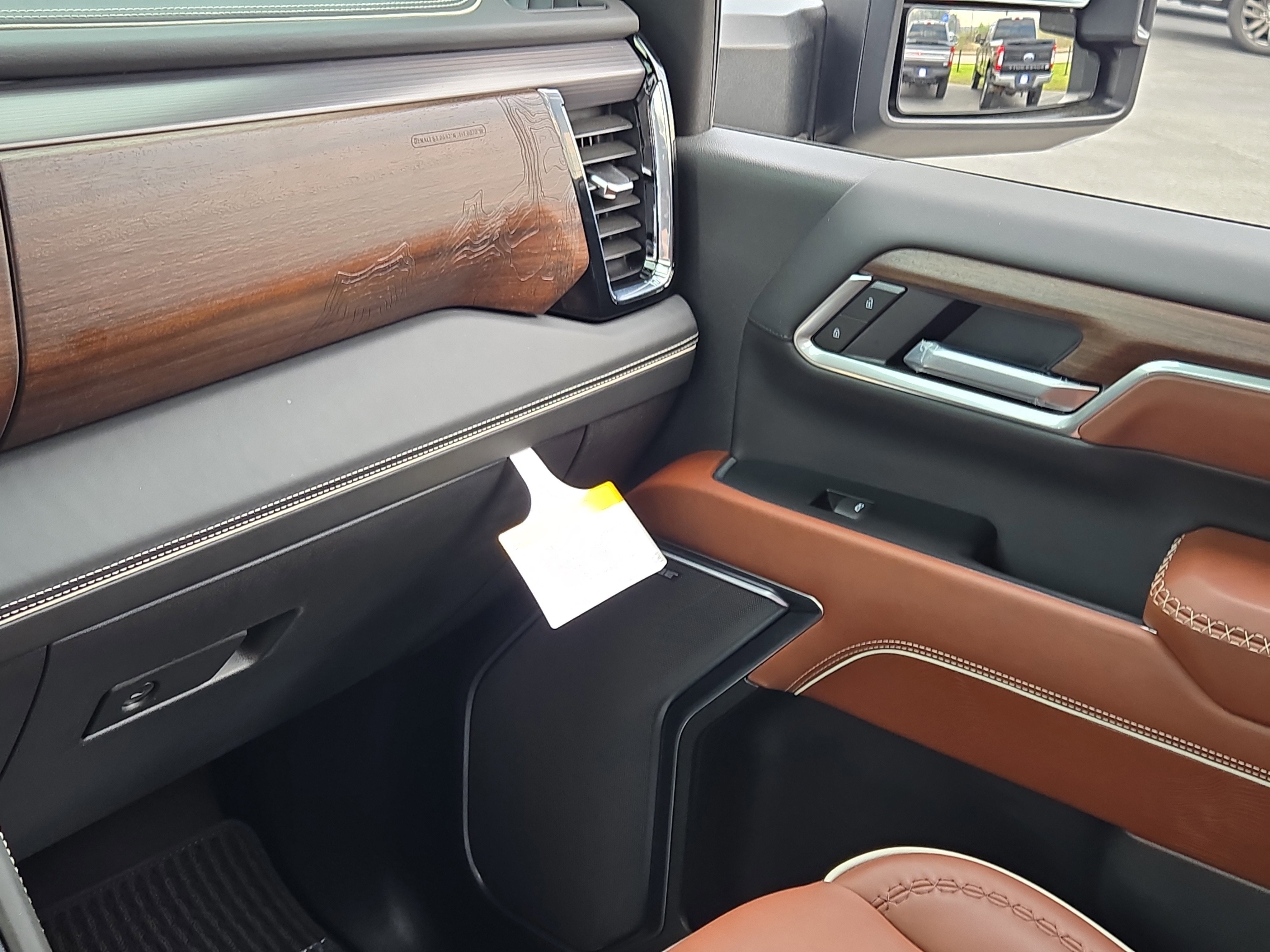 Used 2026 GMC Sierra 3500 Denali Ultimate image 33