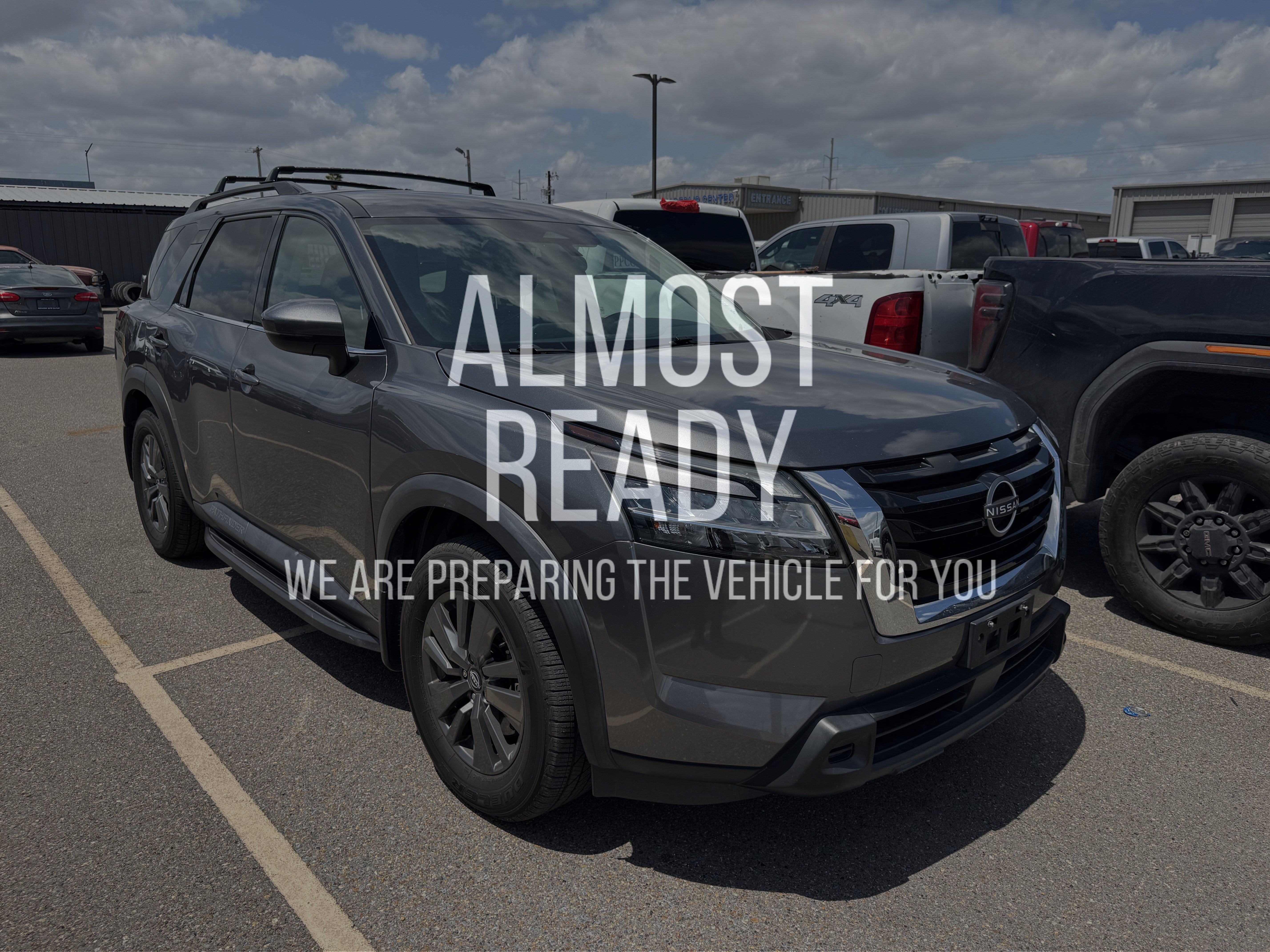 Used 2022 Nissan Pathfinder SV FWD image 5