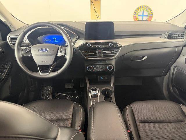 Certified 2022 Ford Escape Titanium AWD/4WD image 6