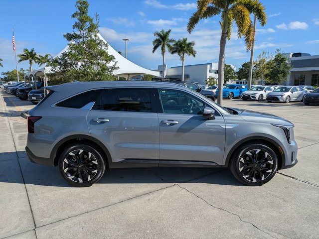 Used 2025 Kia Sorento SX image 7