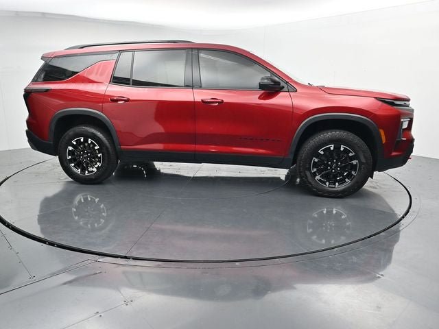 Used 2024 Chevrolet Traverse Z71 AWD/4WD image 12