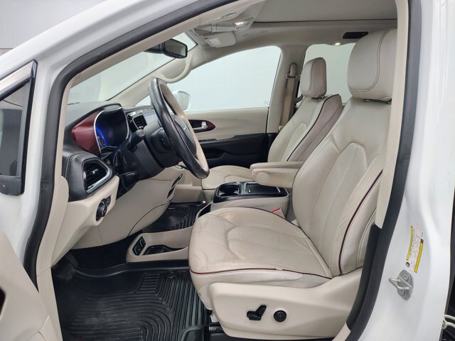 Used 2020 Chrysler Pacifica Limited FWD image 23