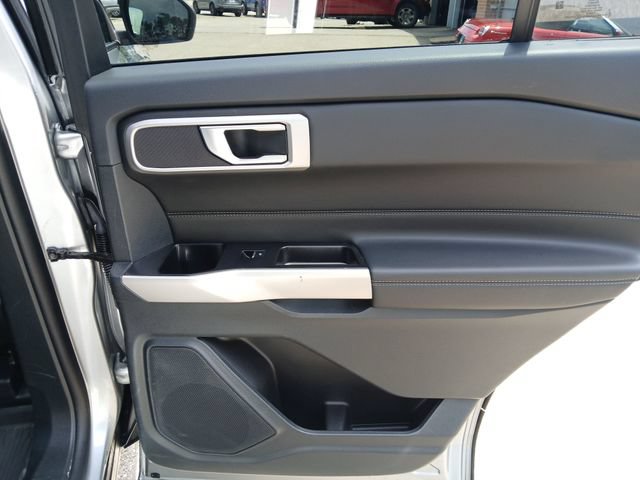 Certified 2023 Ford Explorer XLT w/ Equipment Group 202A AWD/4WD image 42
