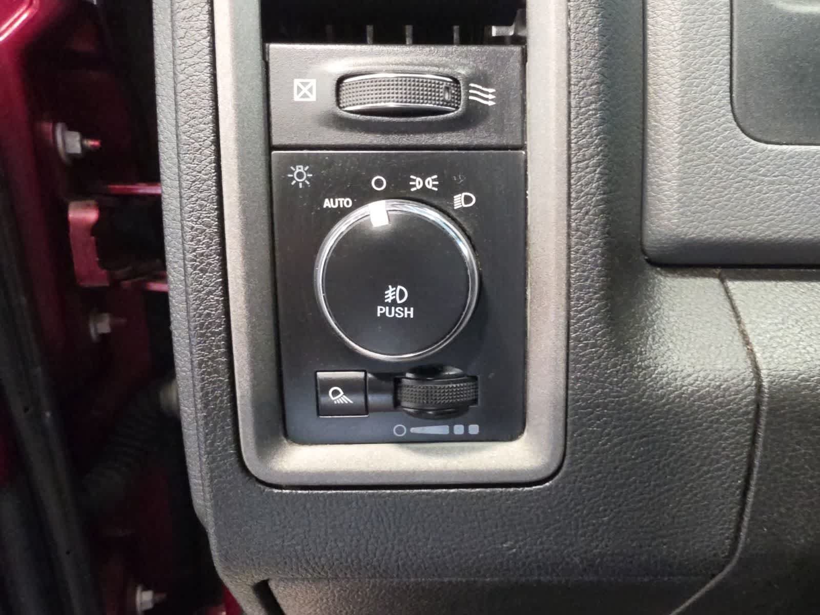 Used 2019 RAM 1500 Express w/ Wheel & Sound Group AWD/4WD image 17