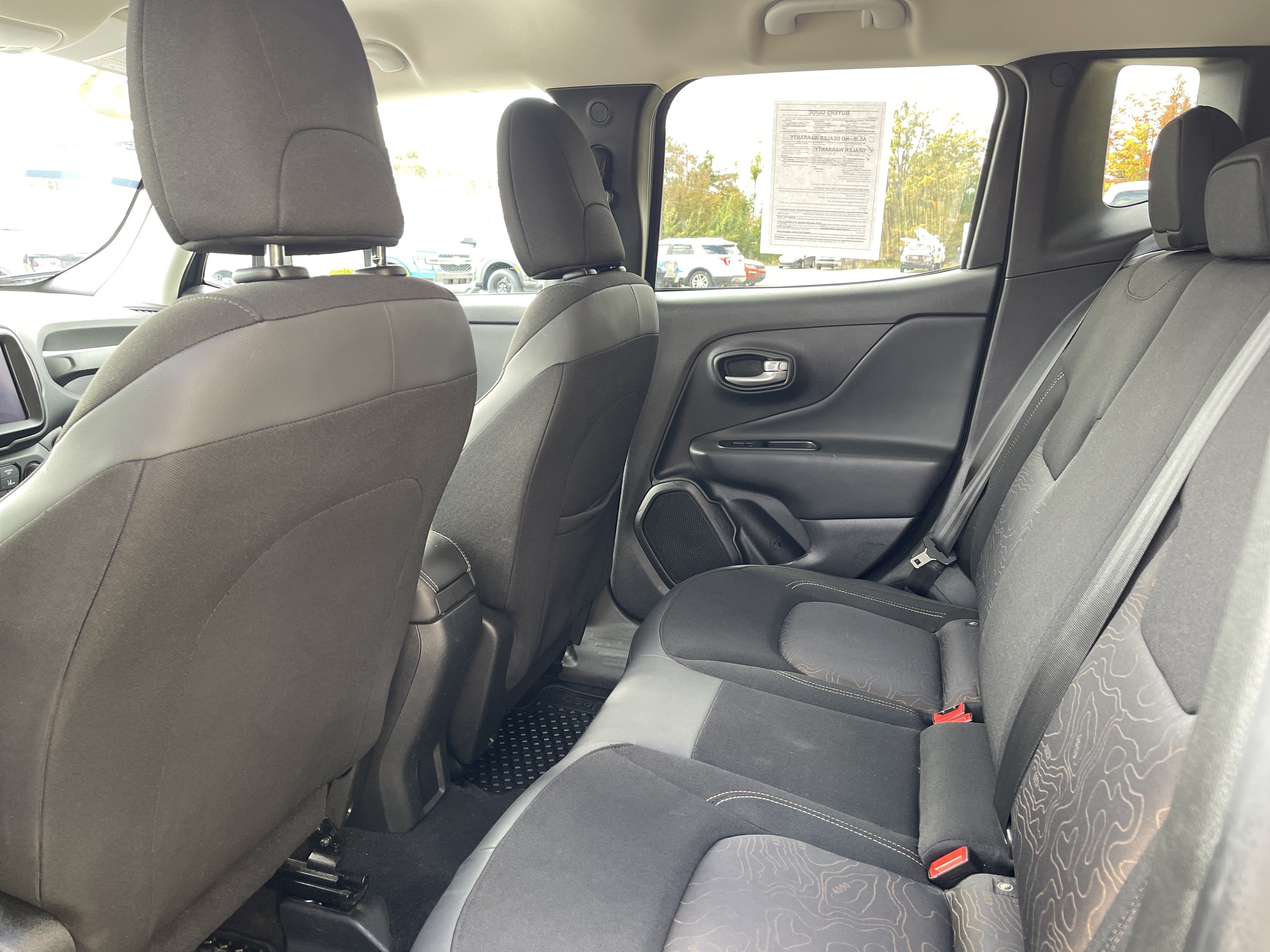 Used 2023 Jeep Renegade Latitude AWD/4WD image 11