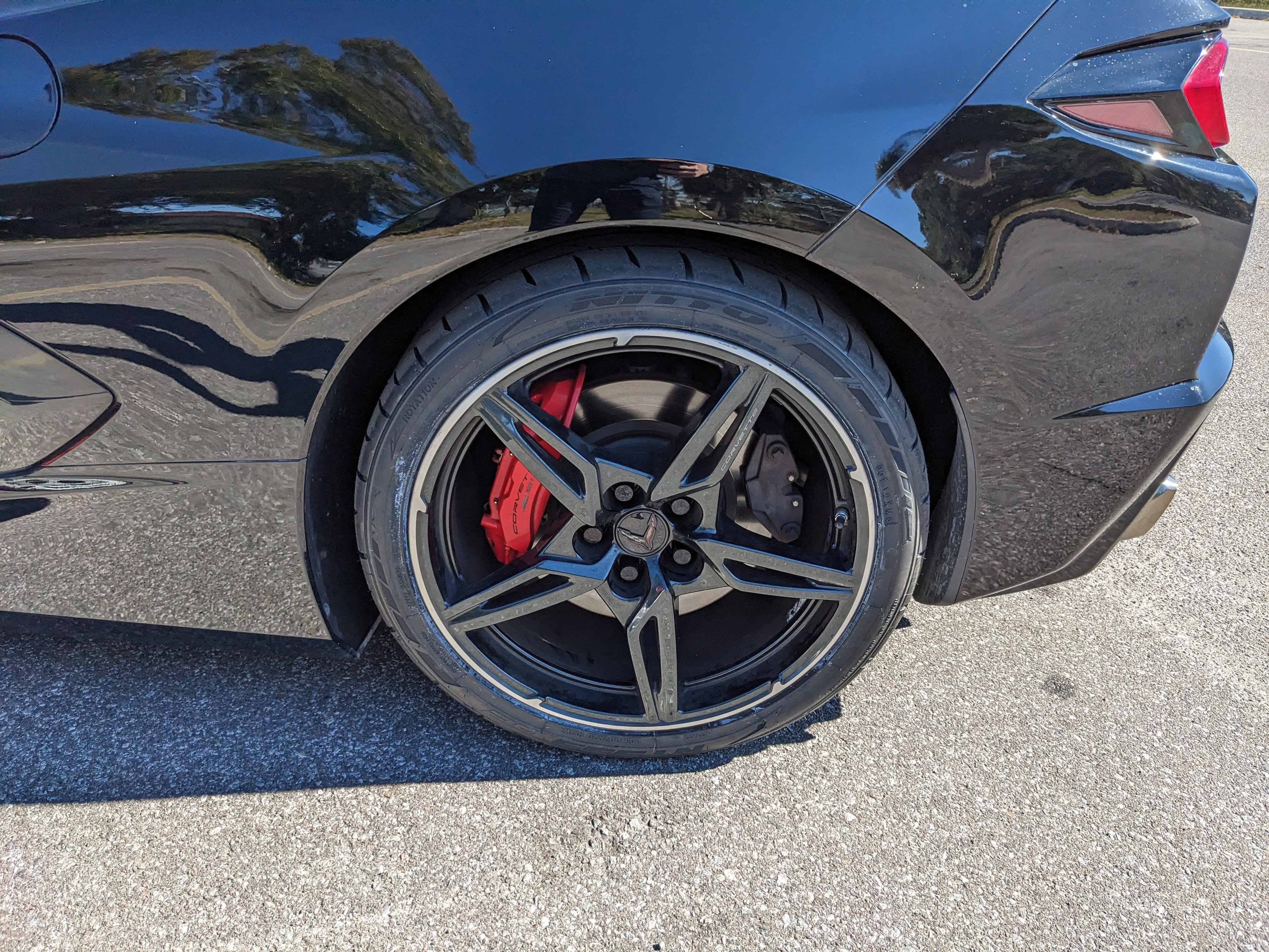 Used 2020 Chevrolet Corvette Stingray Premium Cpe w/ 3LT Preferred Equipment Group image 35