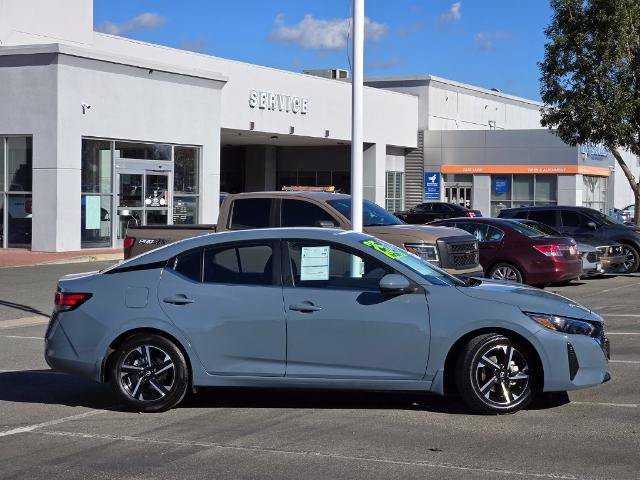 Used 2025 Nissan Sentra SV w/ All-Weather Package FWD image 3