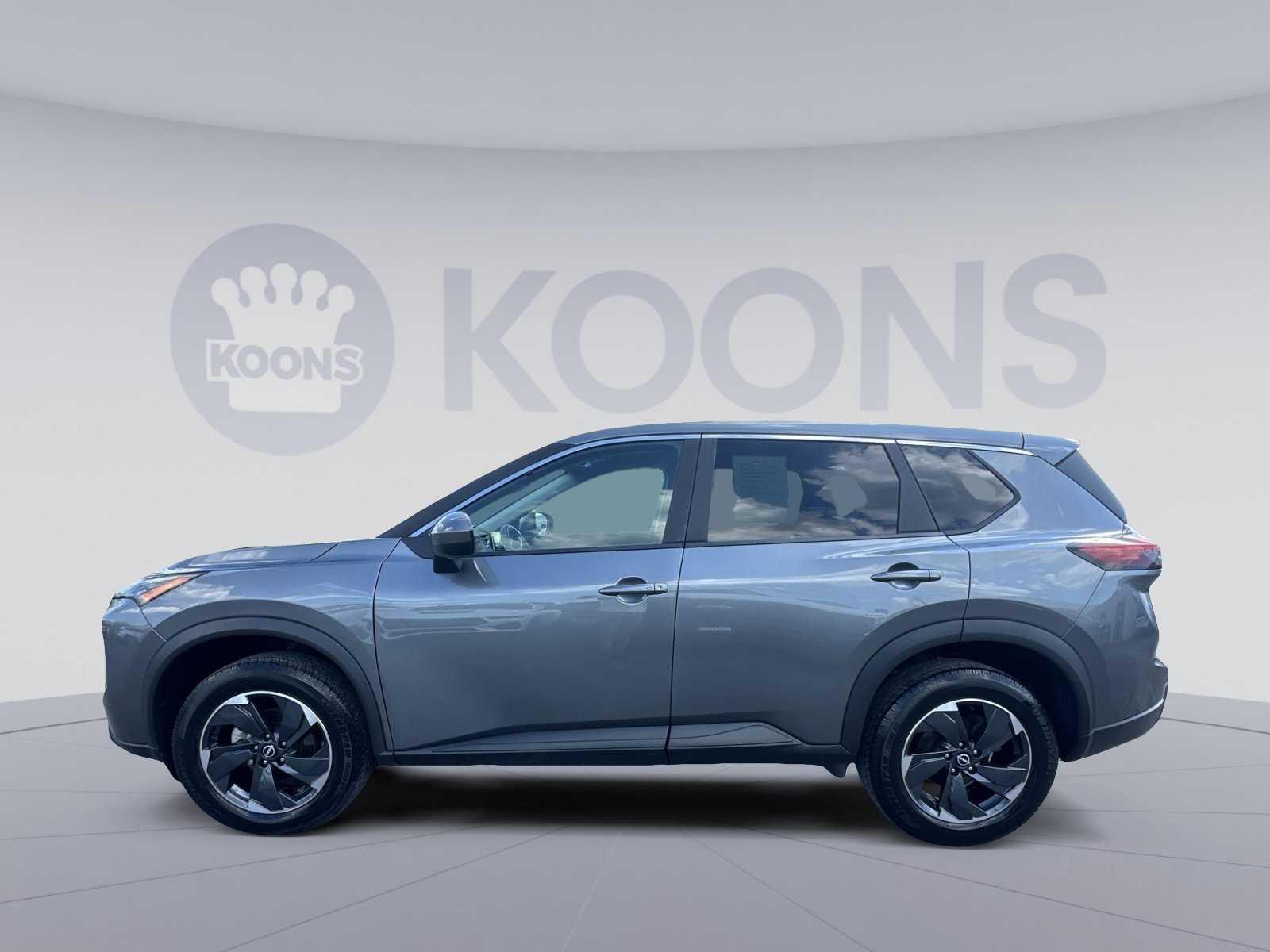 Used 2024 Nissan Rogue SV AWD/4WD image 13