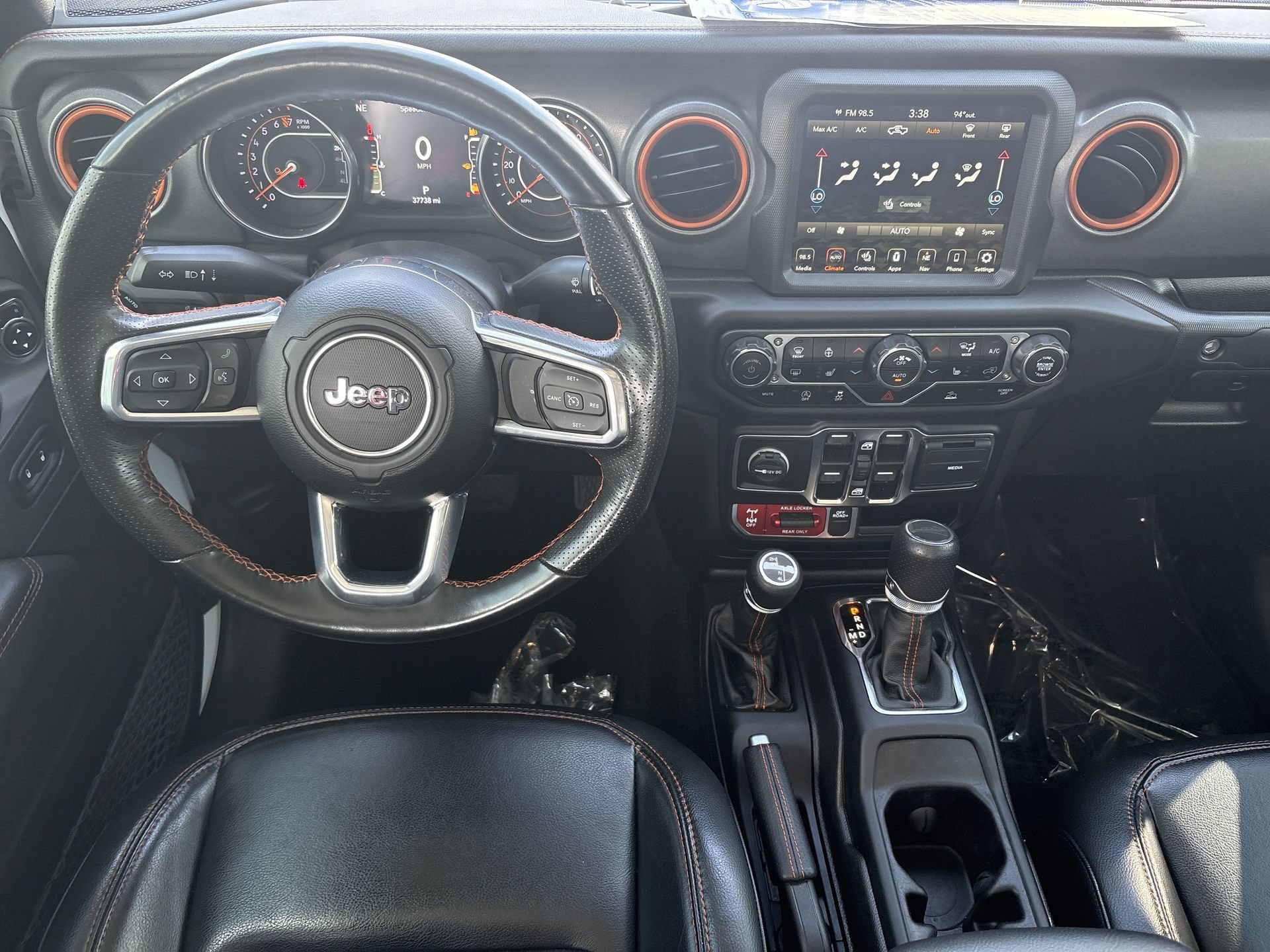 Used 2023 Jeep Gladiator Mojave w/ LED Lighting Group AWD/4WD image 2