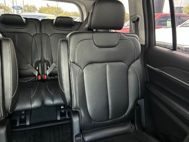 Used 2024 Jeep Grand Cherokee L Limited w/ Black Appearance Package RWD image 14