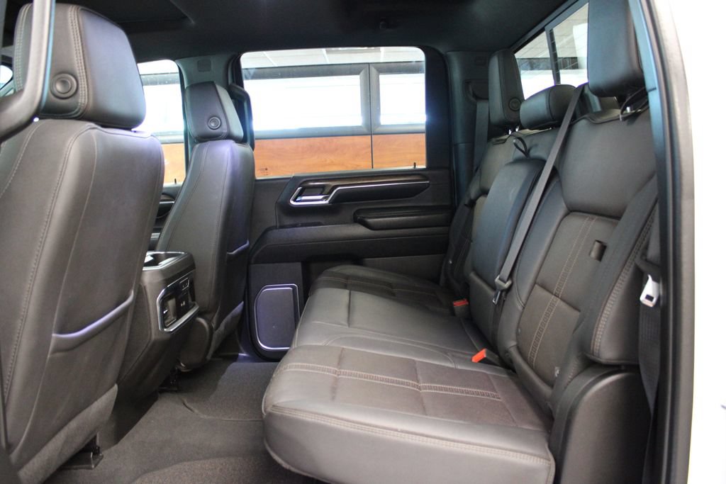 Used 2024 Chevrolet Silverado 3500 High Country w/ High Country Premium Package AWD/4WD image 35