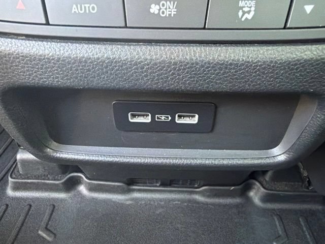 Used 2023 Honda Pilot Touring image 24