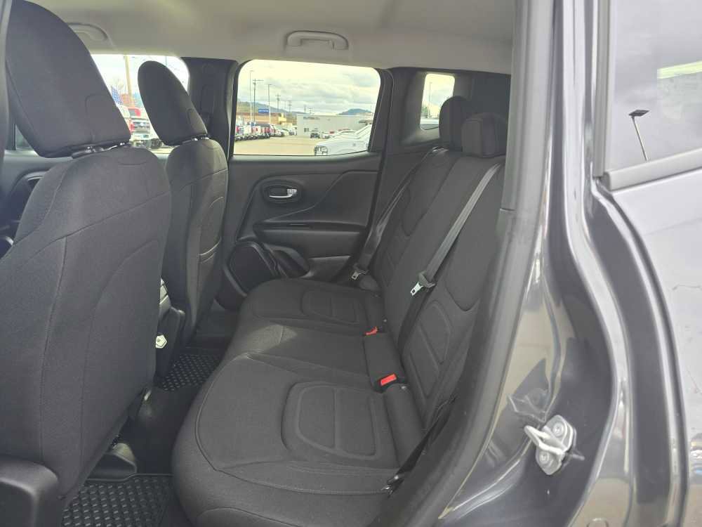 Used 2022 Jeep Renegade Latitude image 16