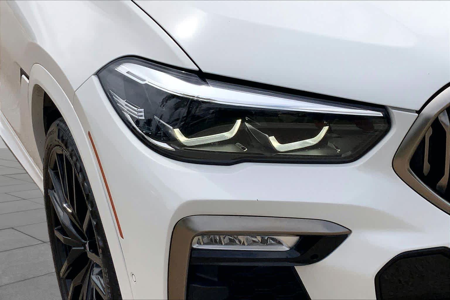 Used 2021 BMW X6 M50i w/ Premium Package AWD/4WD image 28