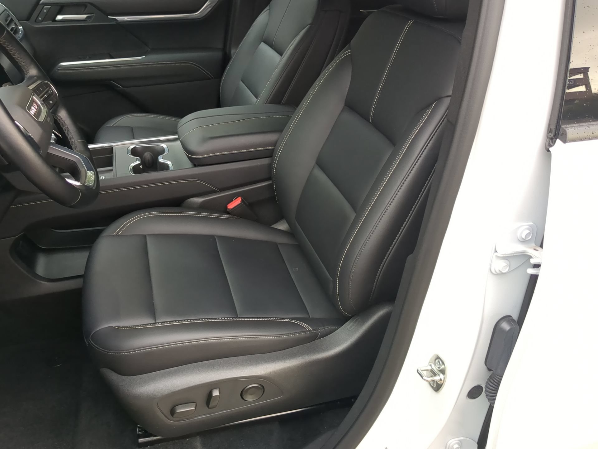 Used 2026 GMC Acadia Elevation FWD image 58