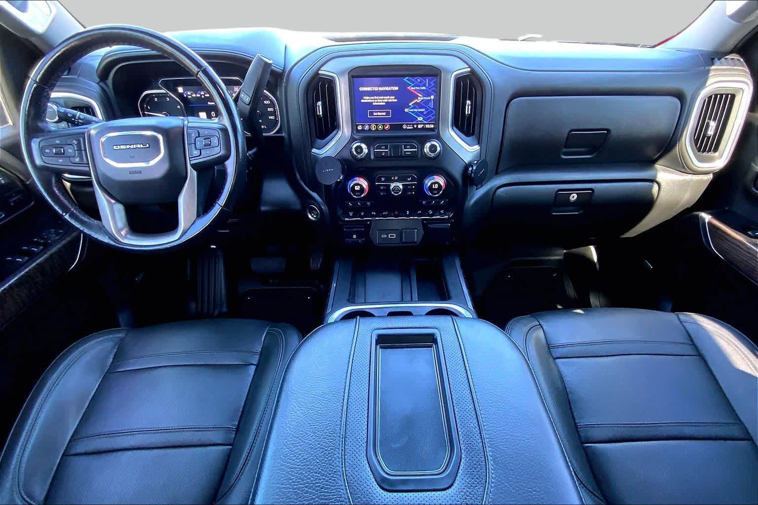 Used 2022 GMC Sierra 2500 Denali w/ Denali Black Diamond Edition AWD/4WD image 14