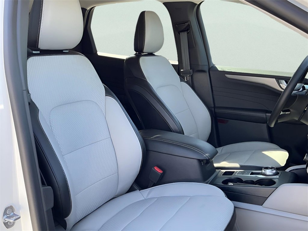 Certified 2024 Ford Escape SE image 15