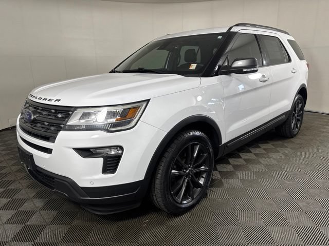 Certified 2019 Ford Explorer XLT w/ Equipment Group 202A AWD/4WD image 7