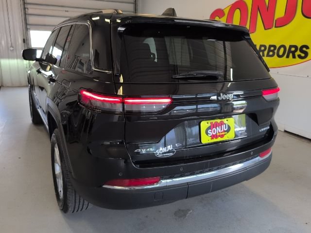 Used 2023 Jeep Grand Cherokee Limited AWD/4WD image 39