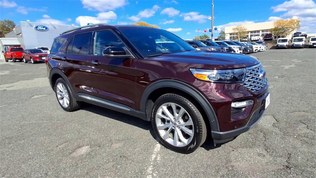 Certified 2023 Ford Explorer Platinum w/ Premium Technology Package image 11
