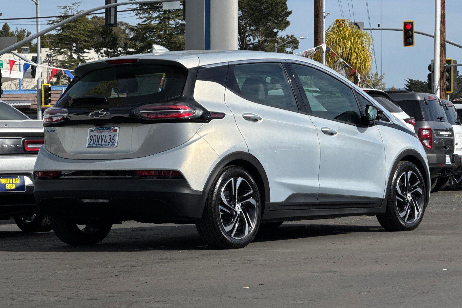 Used 2023 Chevrolet Bolt LT image 5