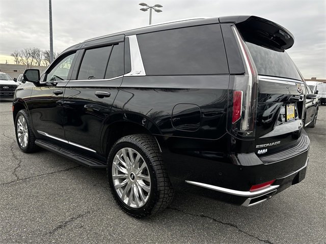 Used 2023 Cadillac Escalade Premium Luxury image 3