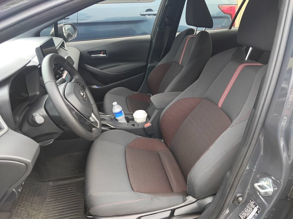 Used 2026 Toyota Corolla SE FWD image 7