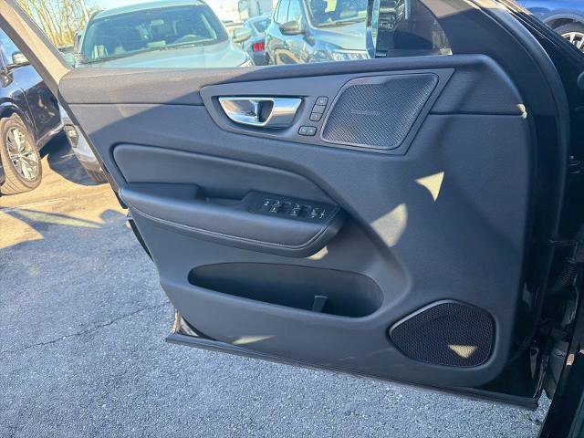 Used 2022 Volvo XC60 T8 Inscription w/ Advanced Package image 28