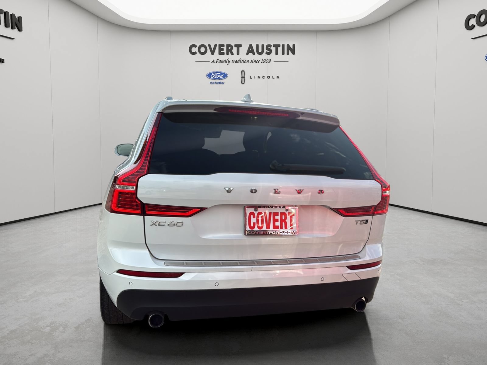 Used 2021 Volvo XC60 T5 Momentum w/ Premium Package AWD/4WD image 5