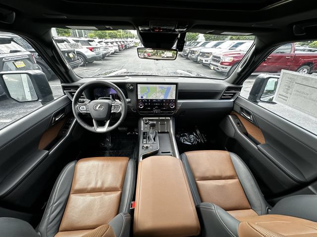 Used 2024 Lexus GX 550 w/ Accessory Package (Z1) AWD/4WD image 16