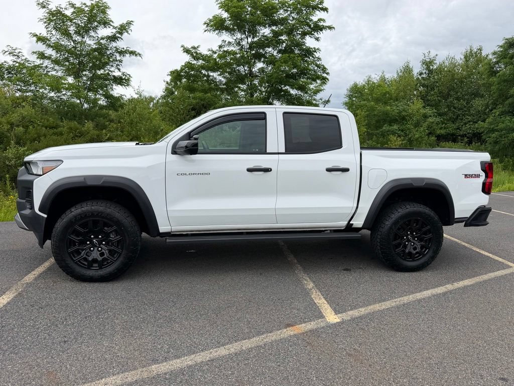 Used 2024 Chevrolet Colorado Trail Boss w/ Technology Package AWD/4WD image 31