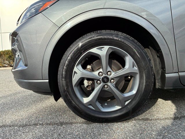 Certified 2023 Ford Escape ST-Line w/ Tech Pack #1 AWD/4WD image 11