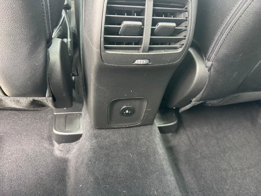 Certified 2023 Ford Escape Platinum w/ Premium Technology Package AWD/4WD image 11