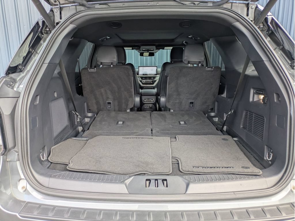 Certified 2025 Ford Explorer ST AWD/4WD image 7