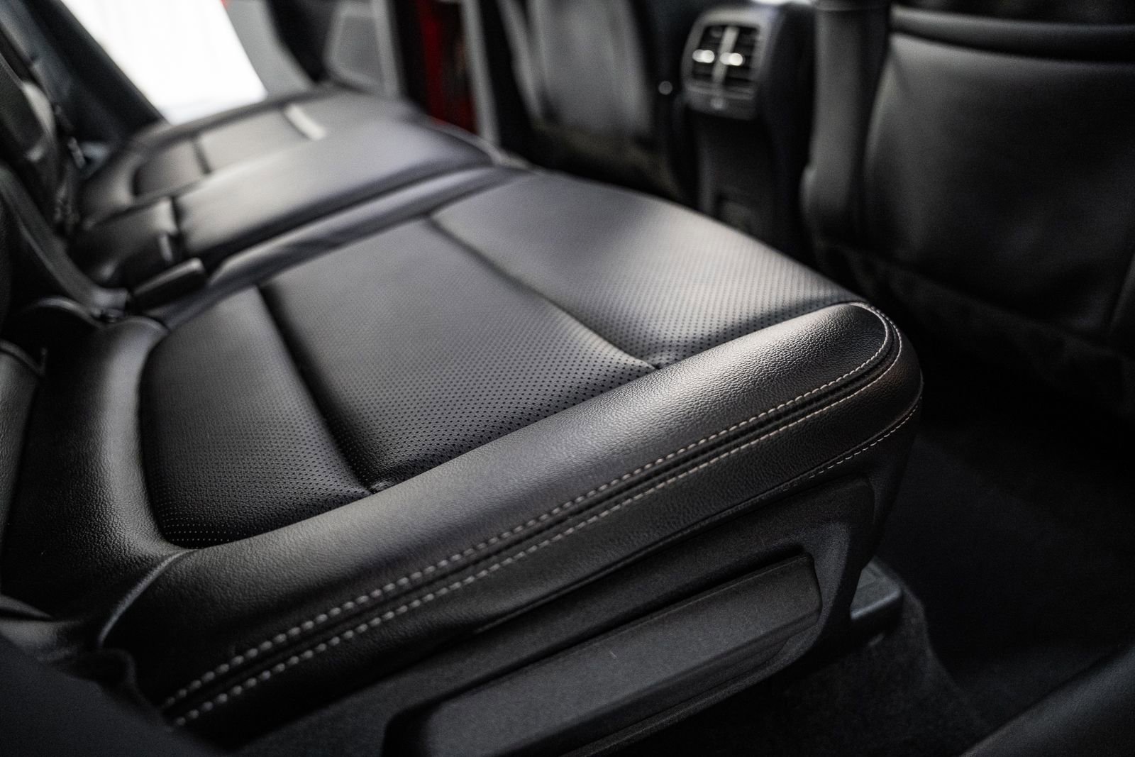 Certified 2022 Ford Escape Titanium image 38