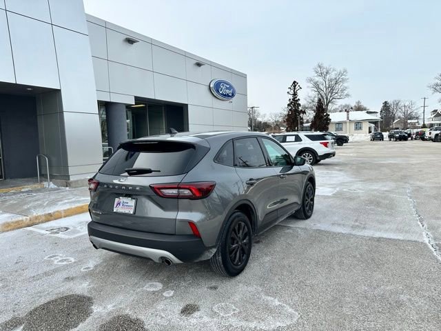 Certified 2025 Ford Escape Active w/ Cold Weather Package image 11