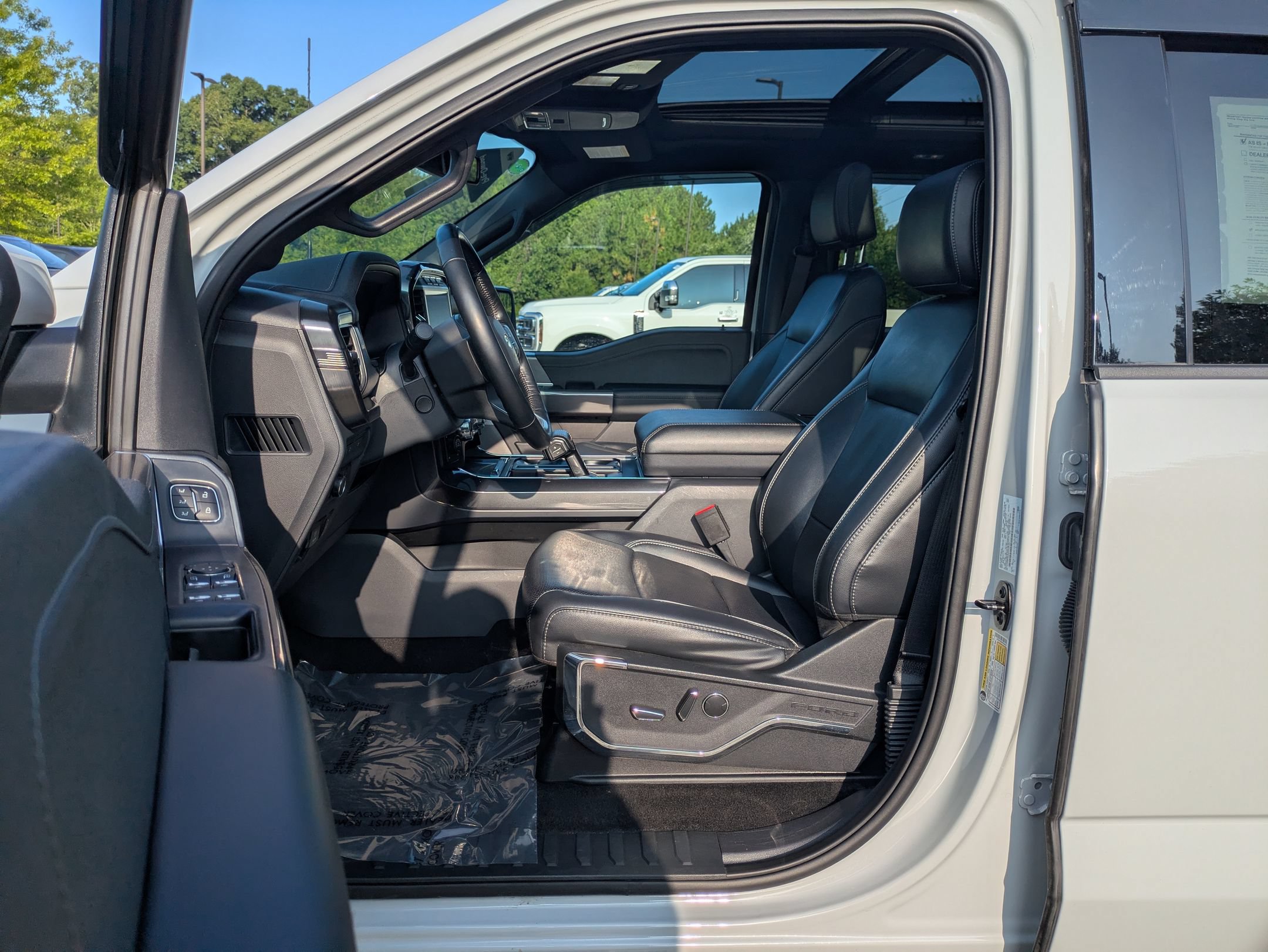 Certified 2023 Ford F150 Lariat w/ Equipment Group 502A High AWD/4WD image 13