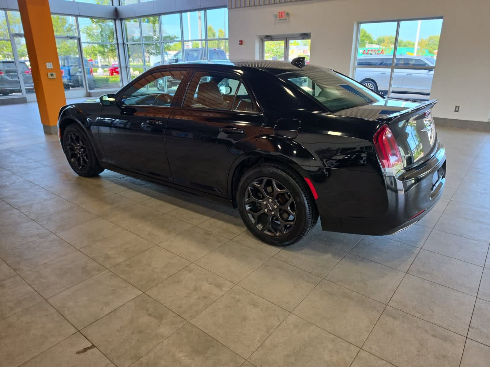 Used 2019 Chrysler 300 S w/ 300S Premium Group 2 AWD/4WD image 13