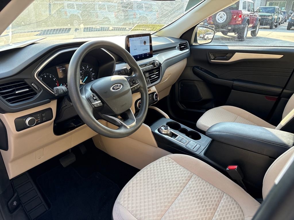 Certified 2022 Ford Escape SE image 10