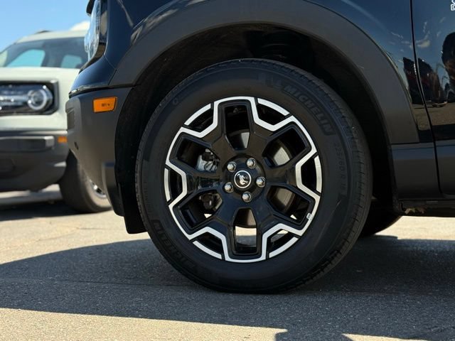 Certified 2025 Ford Bronco Sport Outer Banks w/ Outer Banks Tech Package+ AWD/4WD image 45