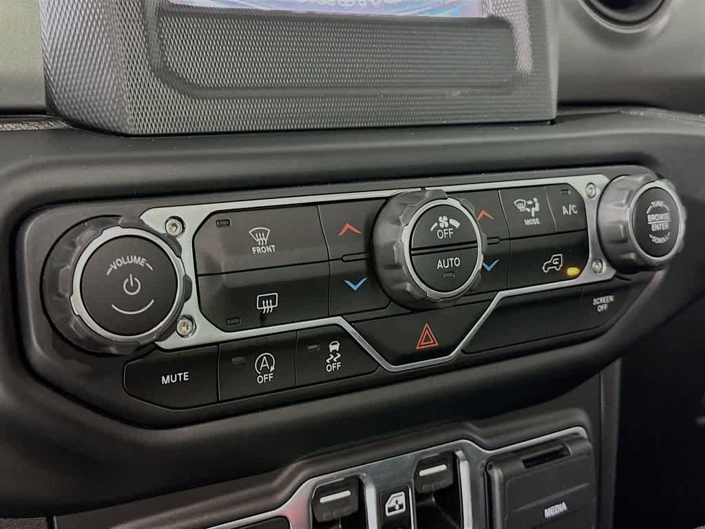 Used 2022 Jeep Wrangler Unlimited Sport AWD/4WD image 18