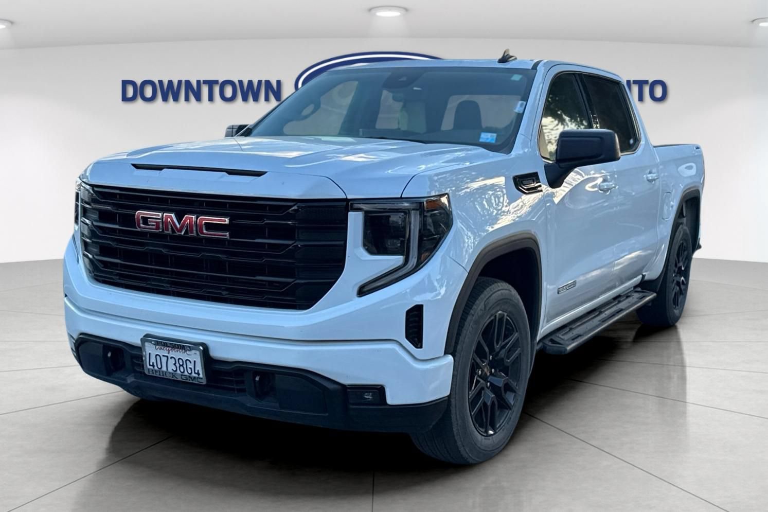 Used 2025 GMC Sierra 1500 Elevation AWD/4WD image 2