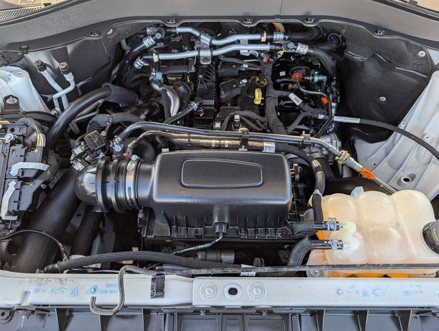 Certified 2022 Ford Explorer XLT w/ Equipment Group 202A image 29