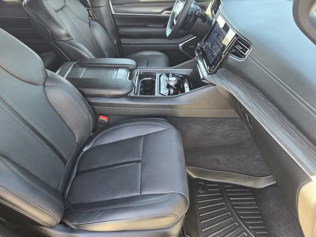 Used 2024 Jeep Wagoneer Series II w/ Advanced All Terrain Group AWD/4WD image 13