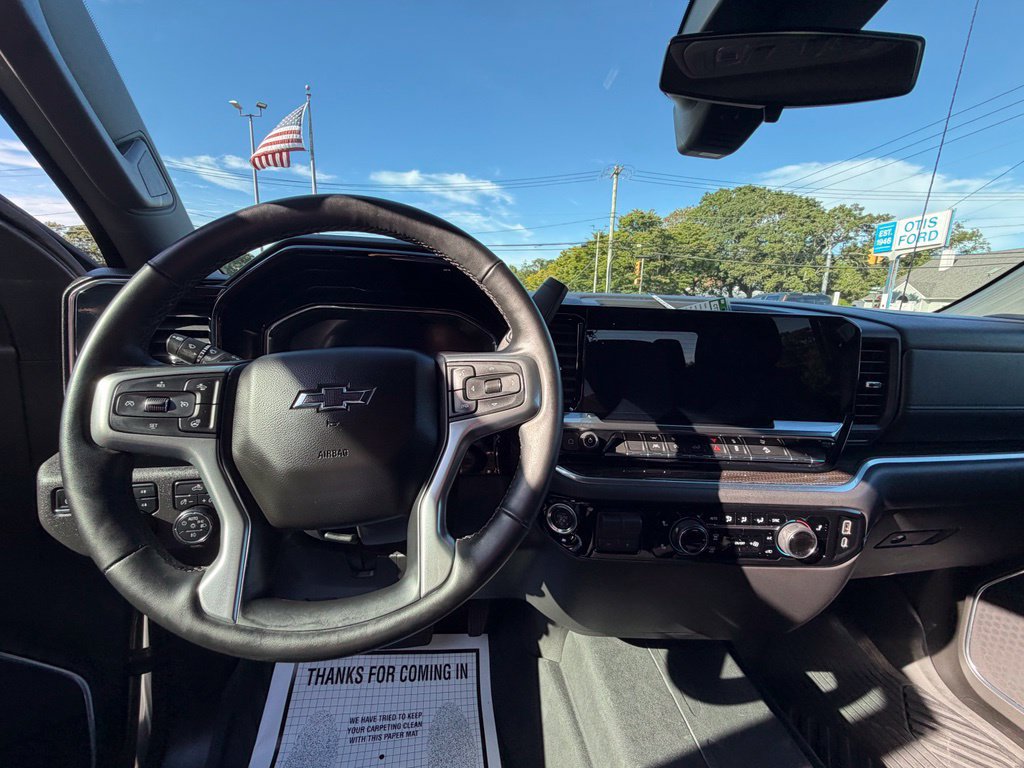 Used 2025 Chevrolet Silverado 1500 RST AWD/4WD image 19
