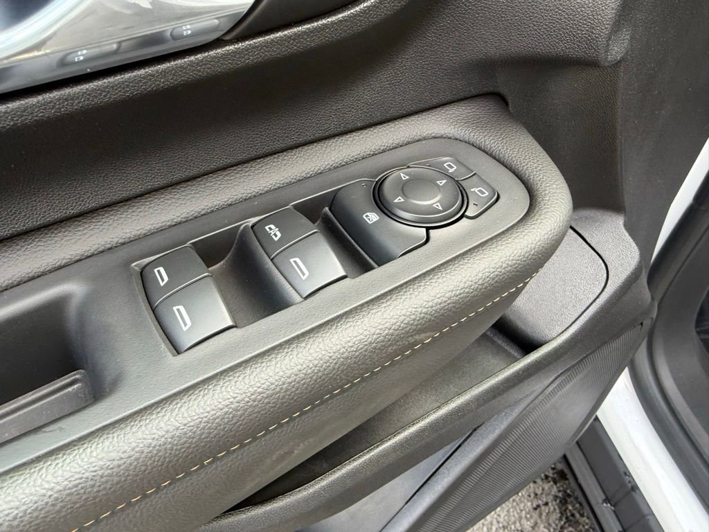 Used 2021 GMC Terrain SLE w/ Driver Convenience Package FWD image 11