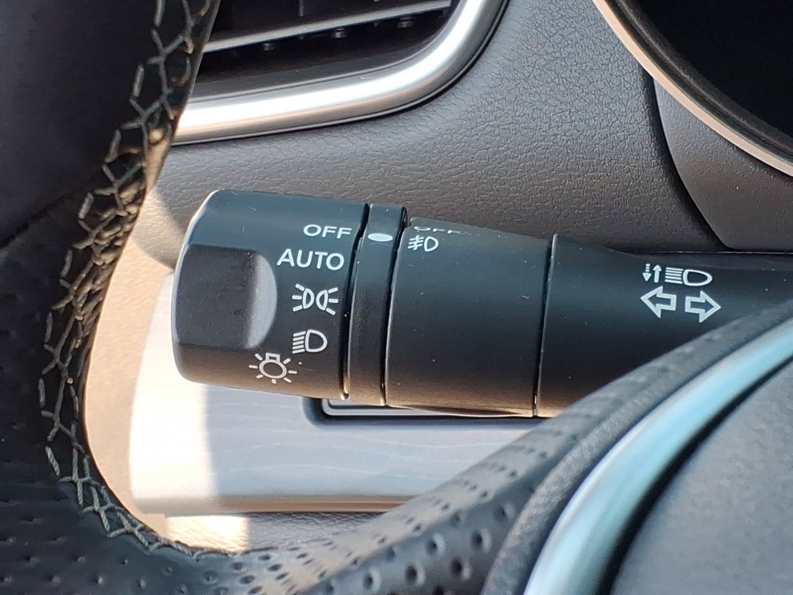 Used 2023 Nissan Maxima Platinum w/ Sport Mat Group FWD image 25