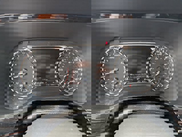 Used 2024 Nissan Pathfinder SV w/ SV Premium Package image 18